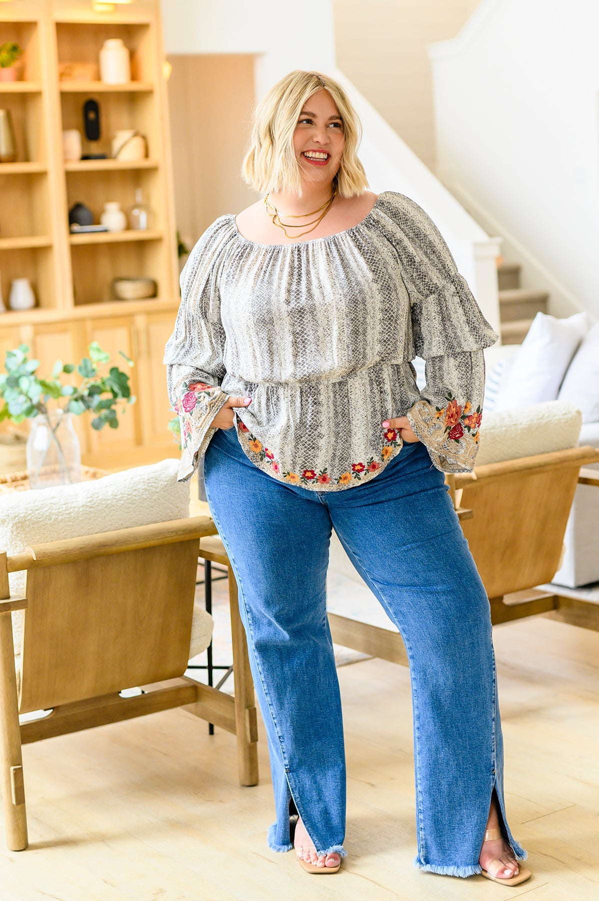 Don_tTemptMeEmbroideredBlouse1