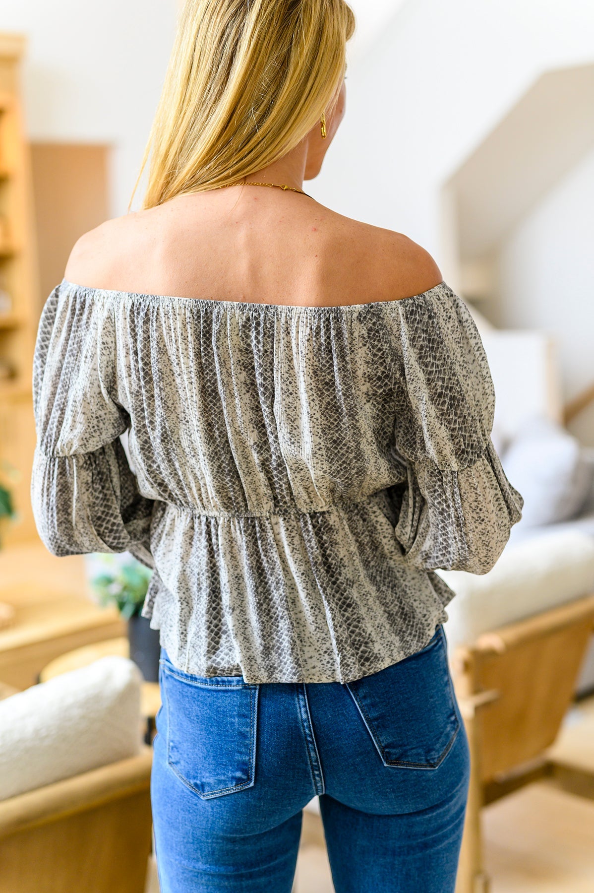 Don_tTemptMeEmbroideredBlouse12