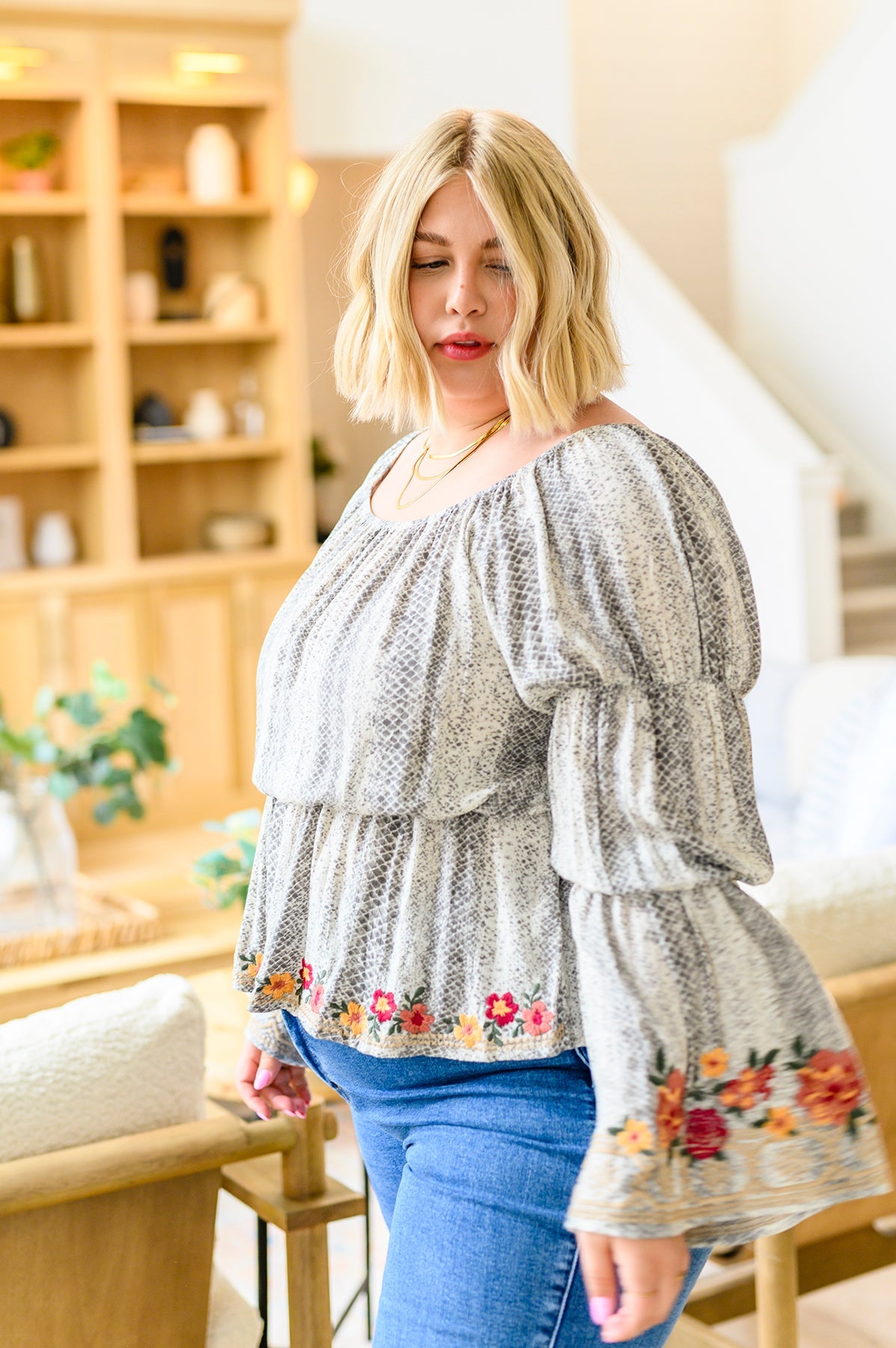 Don_tTemptMeEmbroideredBlouse4