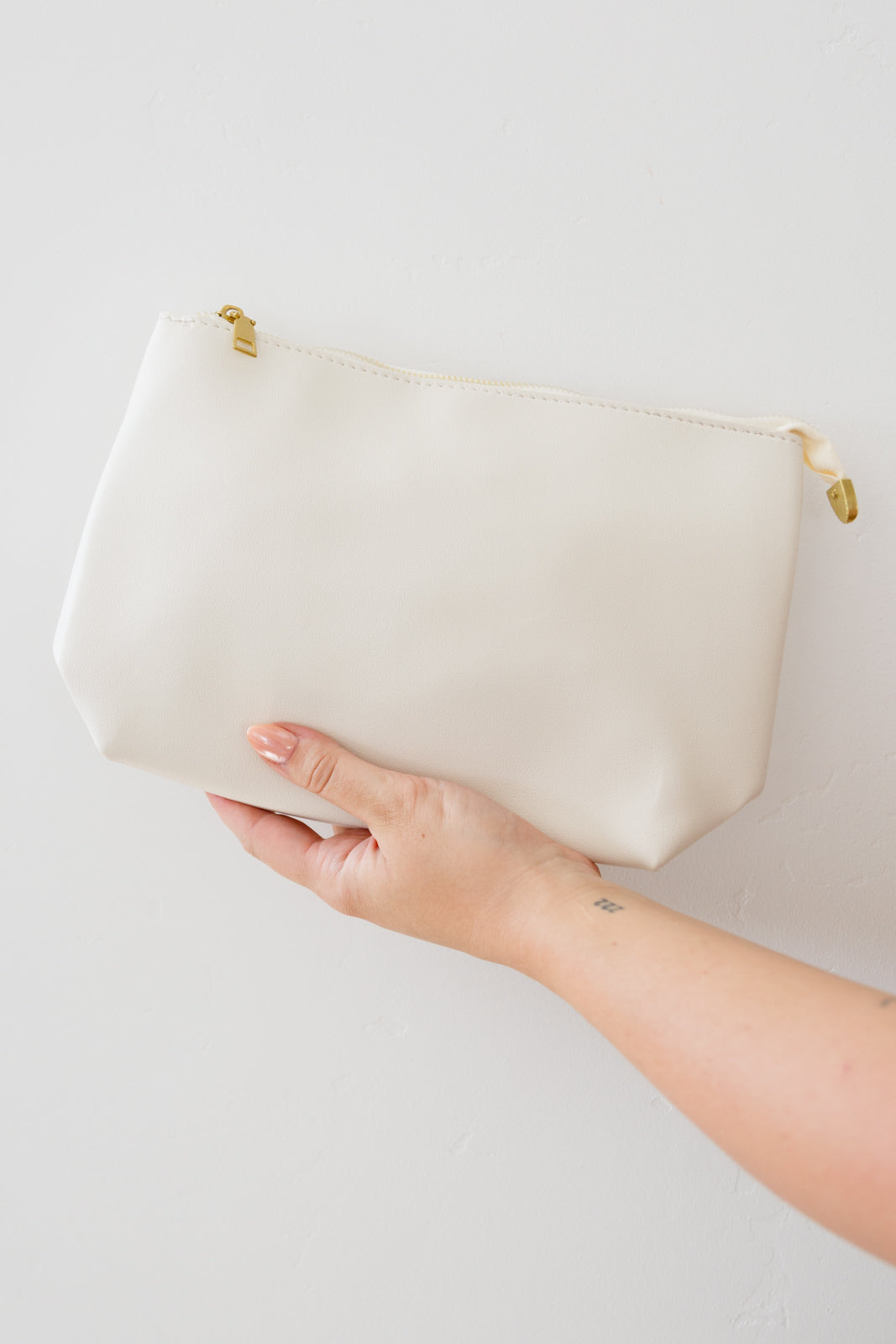 RoadLessTraveledHandbagwithZipperPouchinCream7-2
