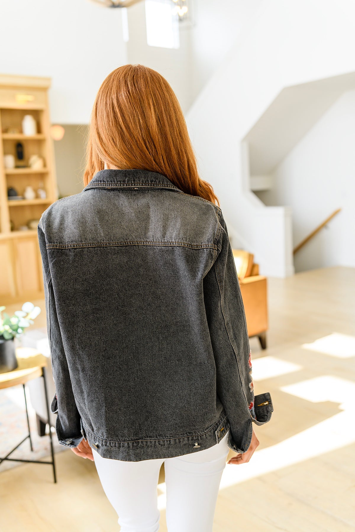 TTYLJacketinBlackDenim13_08047aa9-43b2-4873-b6f4-c739a6ba28e5