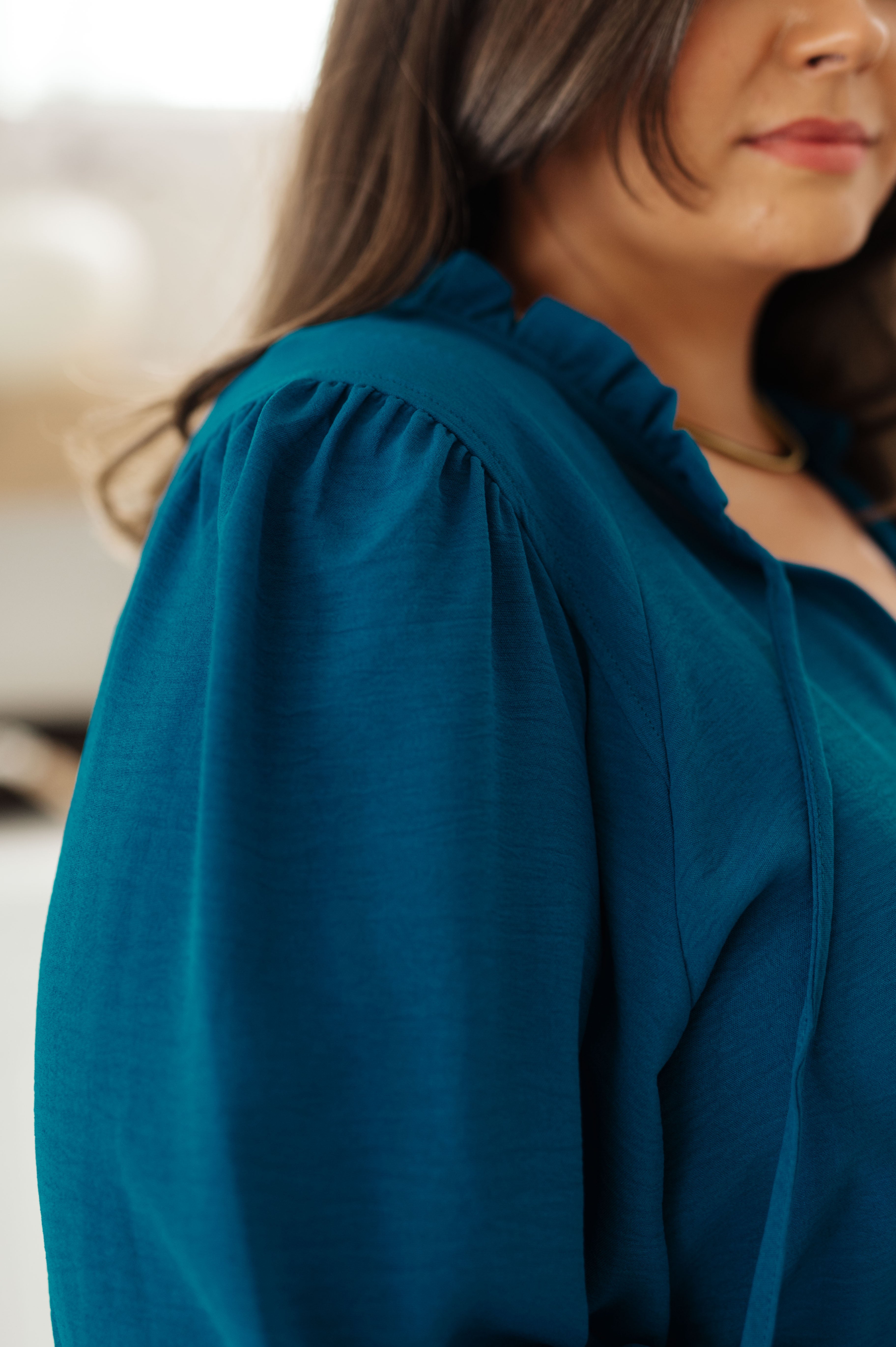 WeBelieveKeyholeTieDetailBlouse14