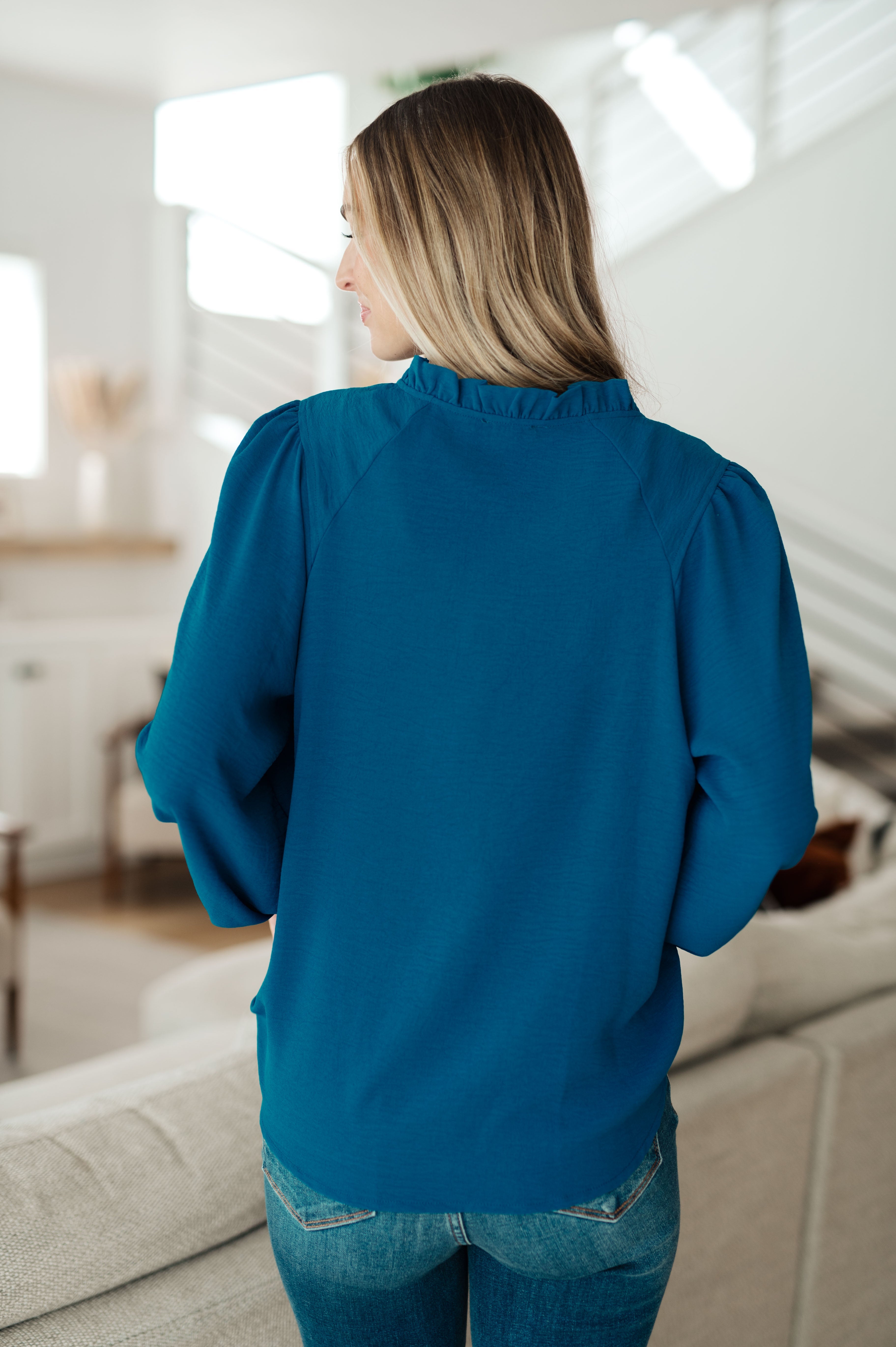 WeBelieveKeyholeTieDetailBlouse39