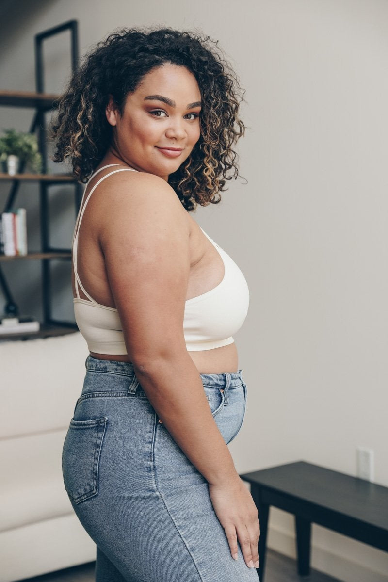 plus-cutout-seamless-bralette-leto-collection-846-2